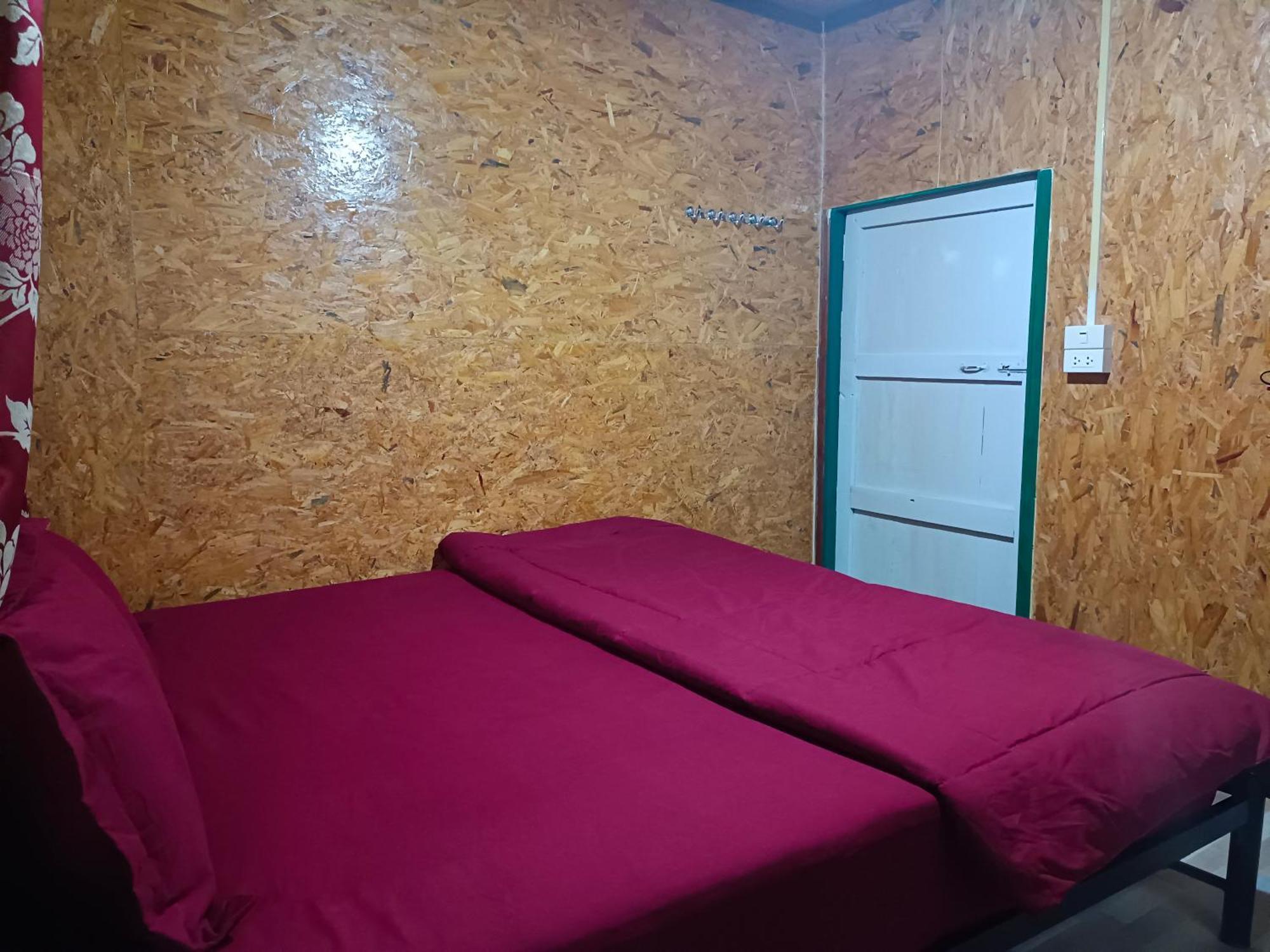 Gumpor Art Homestay *